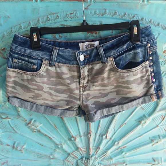 PINK Victoria's Secret Pants - 😁PINK Camoflauge Jean Shorts